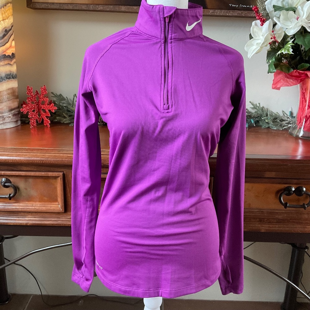 Nike Pro Combat Dri-Fit Long-Sleeve Shirt. Fuchsia. Size S